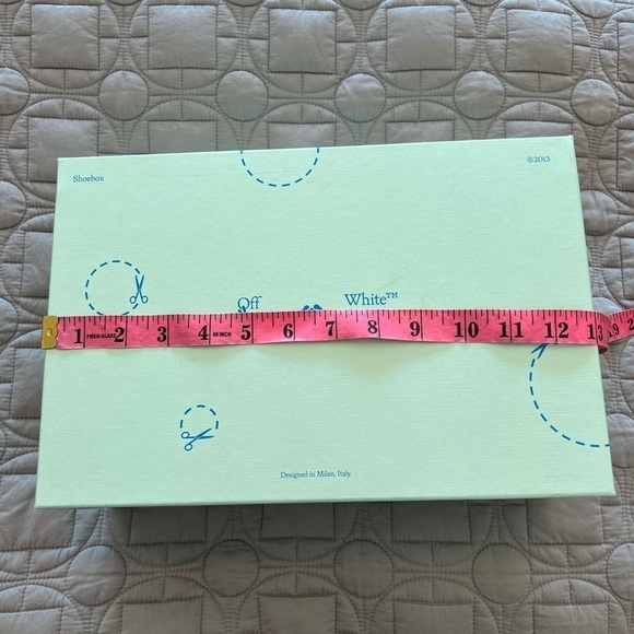 Off-White Shoe Box - Picture 14 of 16